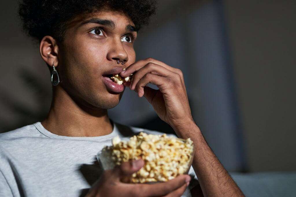 Why Can’t You Eat Popcorn with Braces?