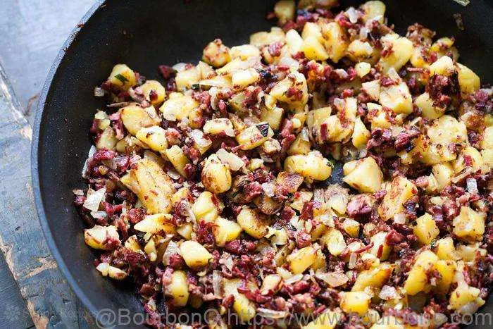 How to cook canned corned beef hash on a stove