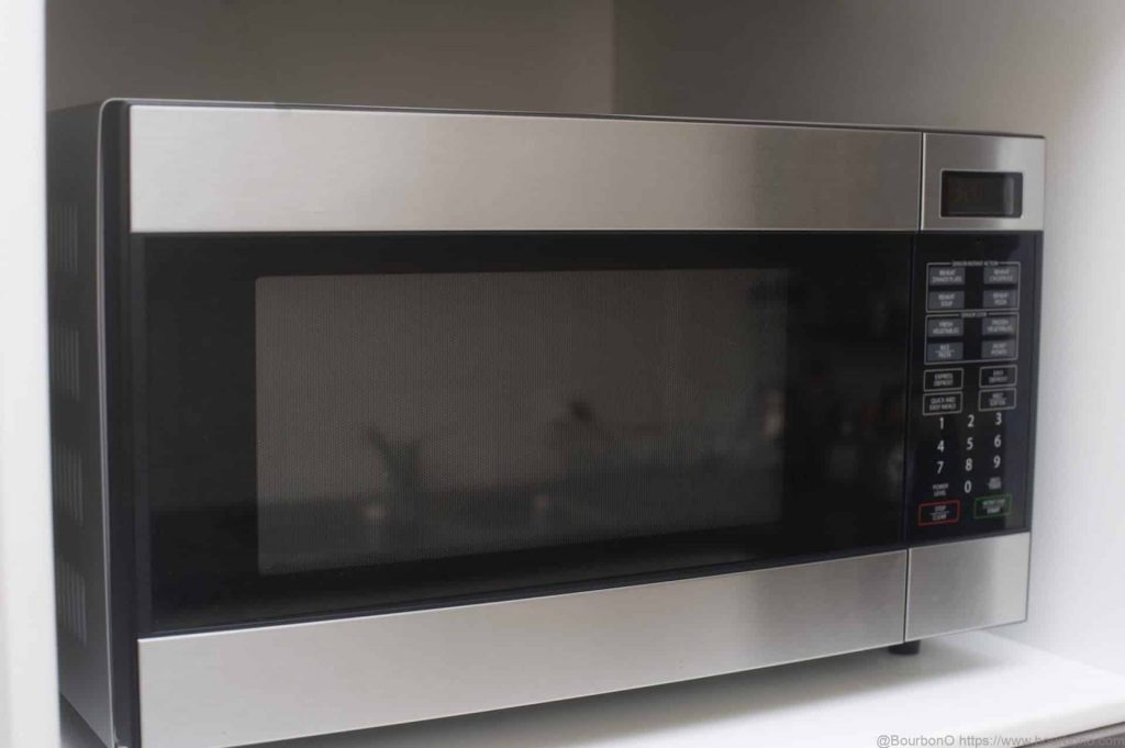 What should be the ideal power consumption of a microwave?