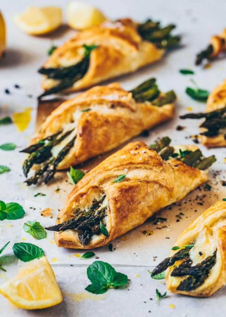 Asparagus, Brie, and Portobello Mushroom Bundles - Best Vegetarian Puff Pastry Pie Recipes